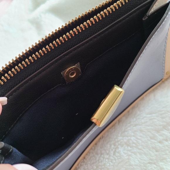 Coach COLORBLOCK DREAMER LEATHER WRISTLET - Picture 5 of 8